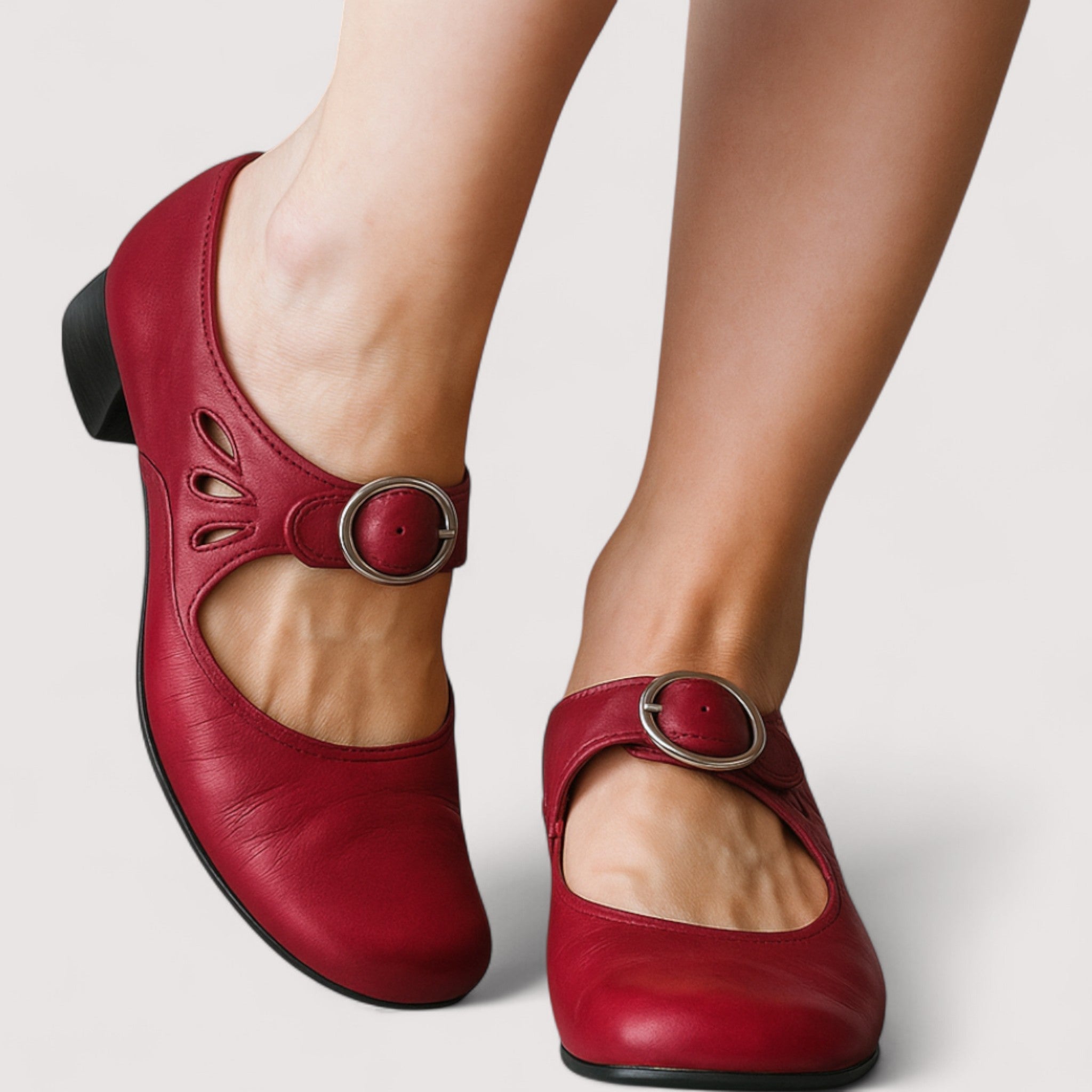 Carmela | Zapato de tacón elegante de cuero sintético