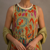 Daniela | Vestido largo con estampado floral y chaleco a juego