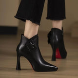DELACROIX | Botines Signature con Tacón y Hebilla Oversize