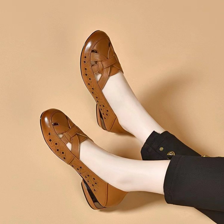 Avisa | Zapatos de cuero deslizables con cortes