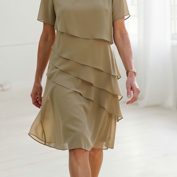 Deirdre | Vestido elegante y fluido con volantes