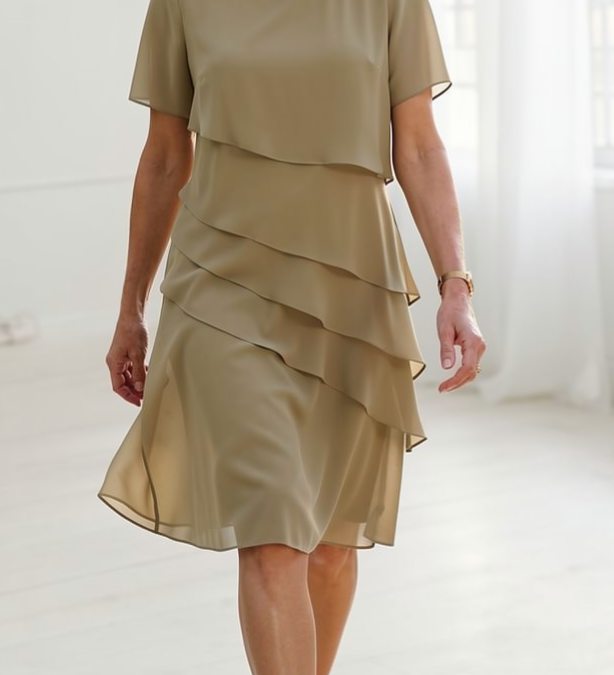 Deirdre | Vestido elegante y fluido con volantes