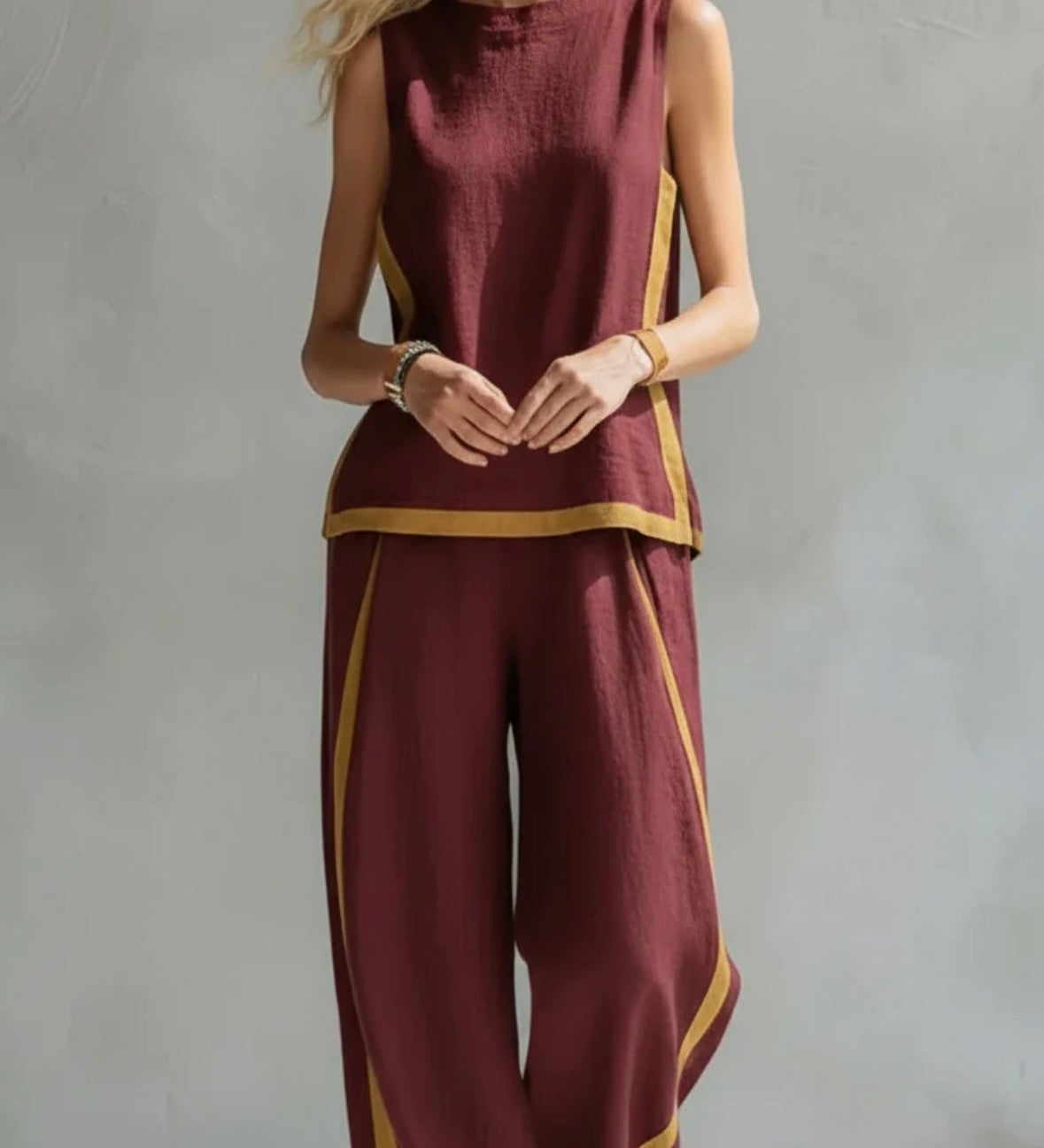 Leila - Conjunto elegante y casual de chaleco y pantalones de algodón y lino gris con bordes en dos tonalidades.