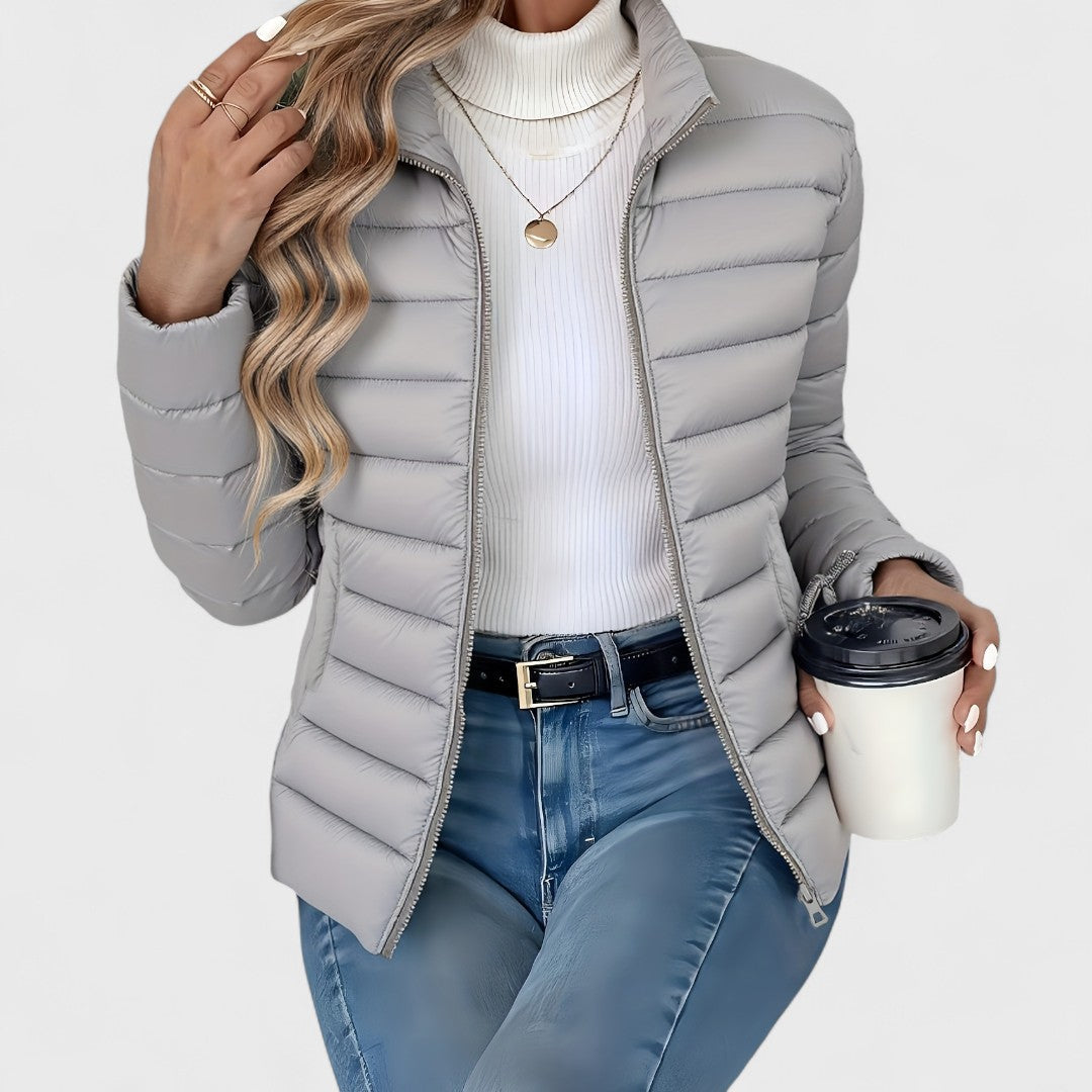 Philipa | Elegante chaqueta larga con cuello alto