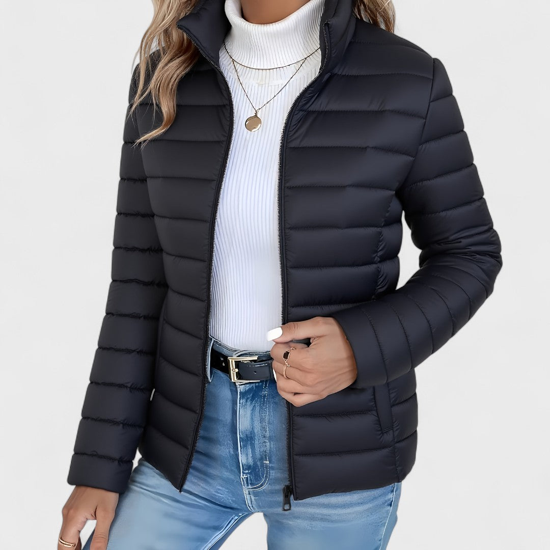Philipa | Elegante chaqueta larga con cuello alto