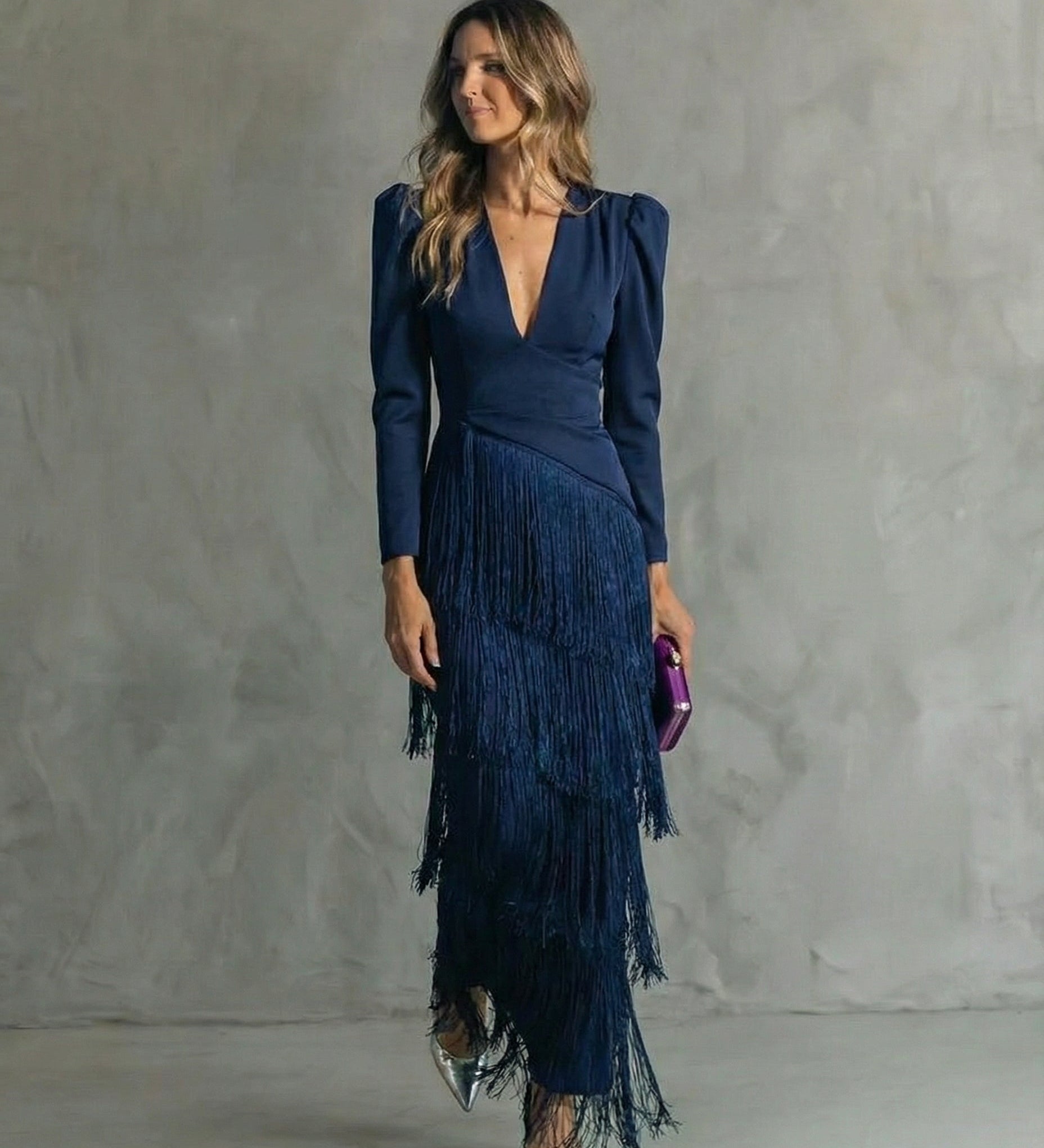 Clara™ | Elegante vestido midi con mangas con flecos